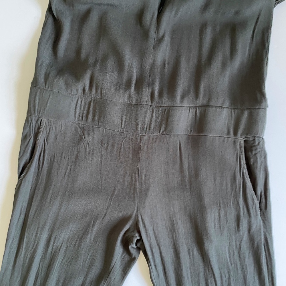 Monrow Camo Creepe Jumpsuit Sleeveless Size L - Picture 8 of 15